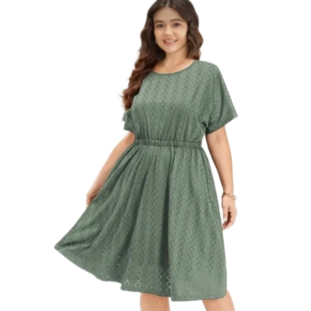 NWT BloomChic Women's Dress Size 18-20  Short Sleeve  Pockets Green